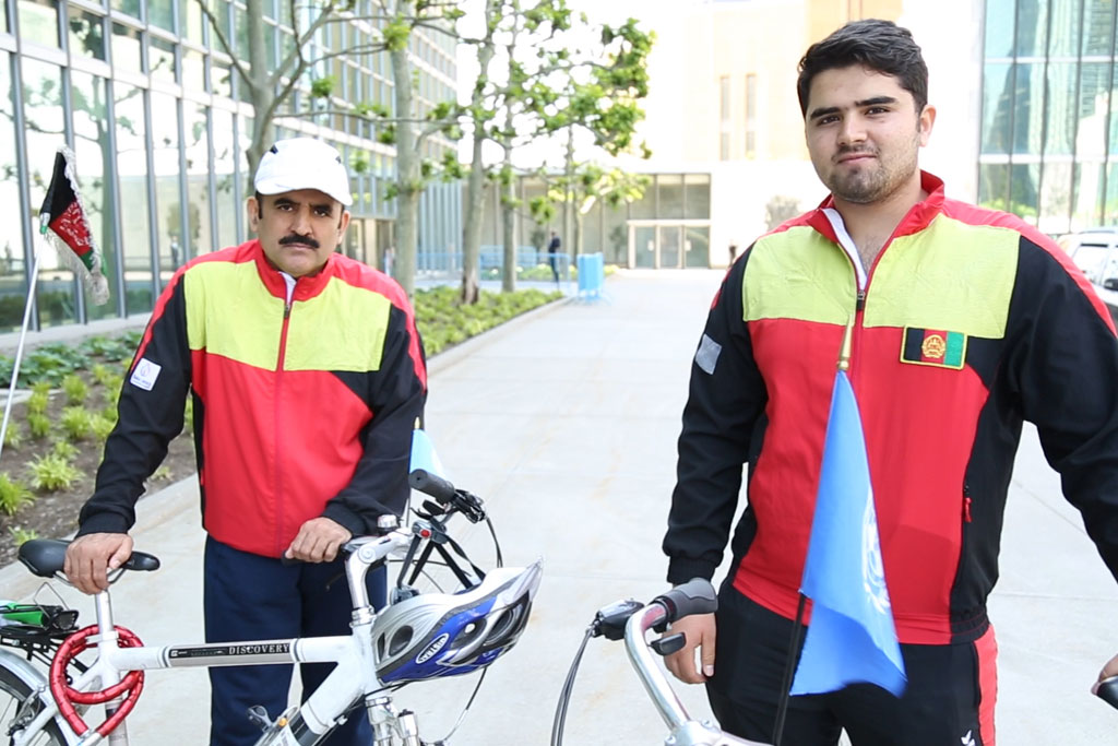 Afgan Bisikletçiler Birleşmiş Milletler Merkezi’ne Barış Mesajı Getirdi