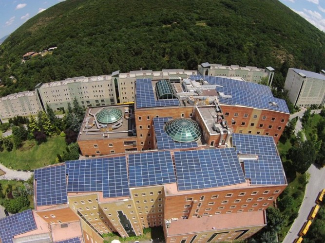 Yeditepe Üniversitesi Yenilenebilir Enerjiye Geçti