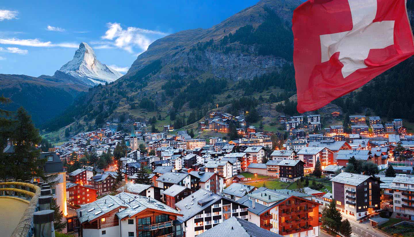Think-Switzerland-Country-Zermatt-Matterhorn-486574518-extravagantni-copy